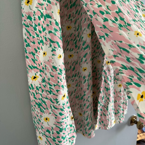 Originality floral skirt with 2 slits.  Size large - Picture 7 of 8